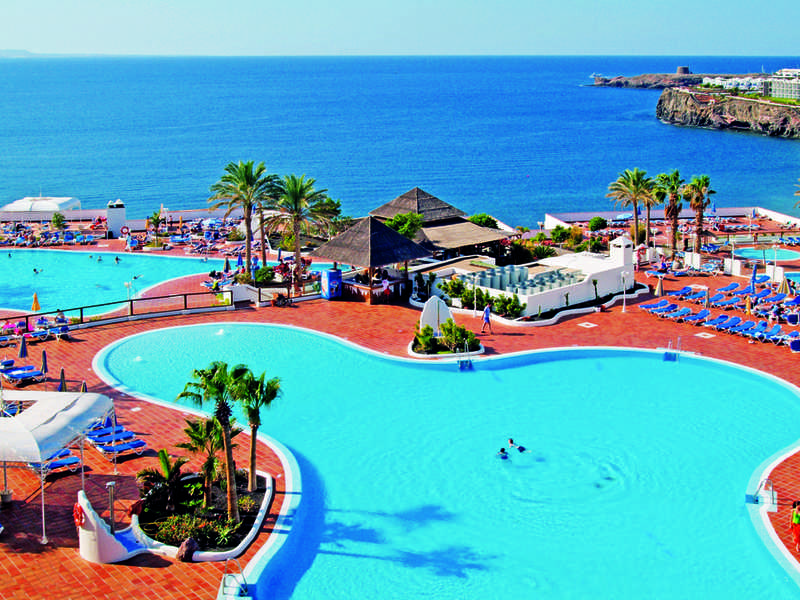 Sandos Papagayo Beach Resort